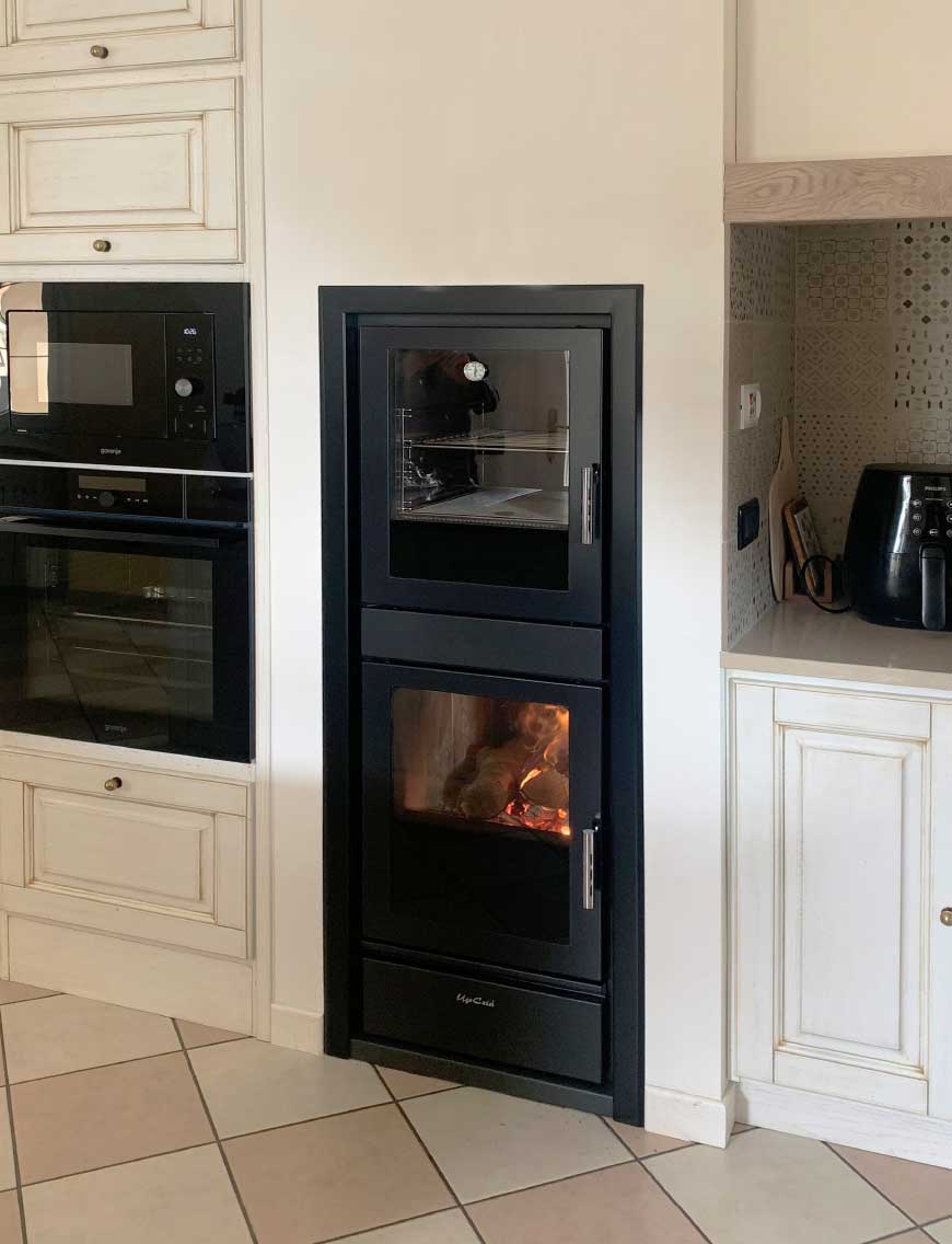 SOFIA-PLUS-CON-FORNO-SENZA-RIVESTIMENTO-AMBIENTATA